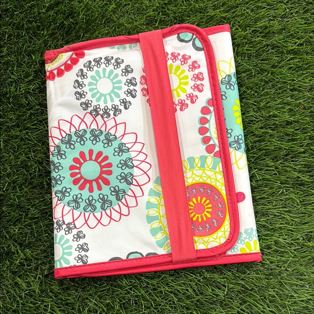 Thirty One Gifts 31 Fold It Up Ipad/Tablet Organizer